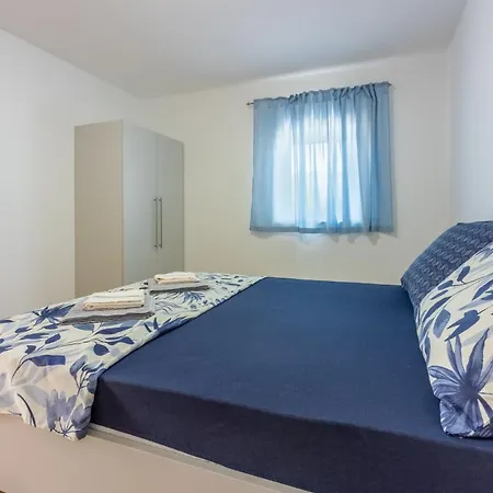 Gabrijel Apartament Novi Vinodolski